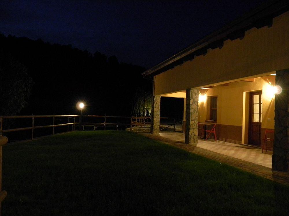 Agriturismo Rio Castello Andora ภายนอก รูปภาพ